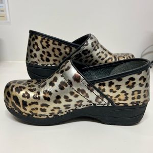 Dansko XP 2.0 leopard print 38